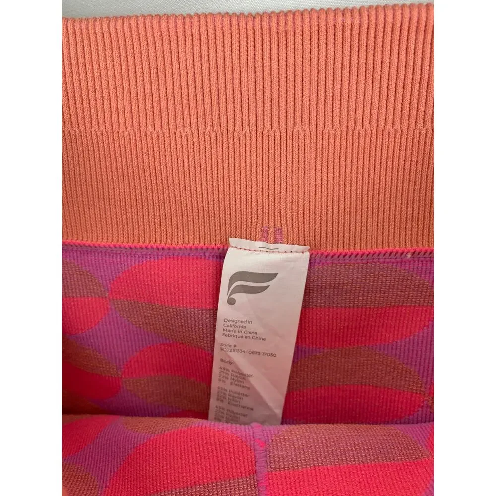 Fabletics Seamless High Waisted 9'' Rib Short Womens Small Pink Rave Geo New